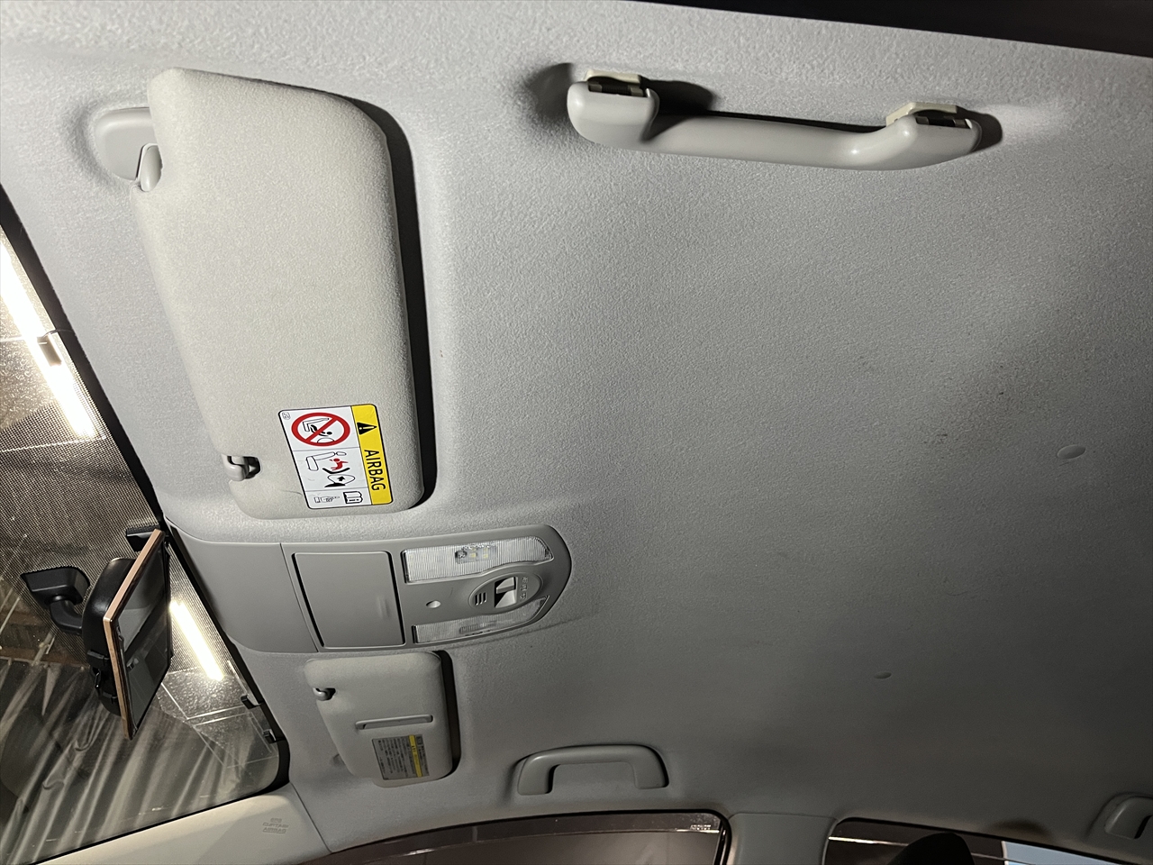 車内クリーニング(ペット臭・芳香剤・タバコ臭等)