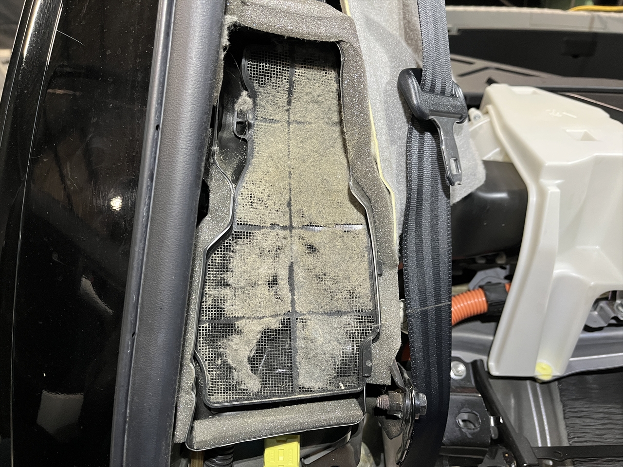 車内クリーニング(ペット臭・芳香剤・タバコ臭等)