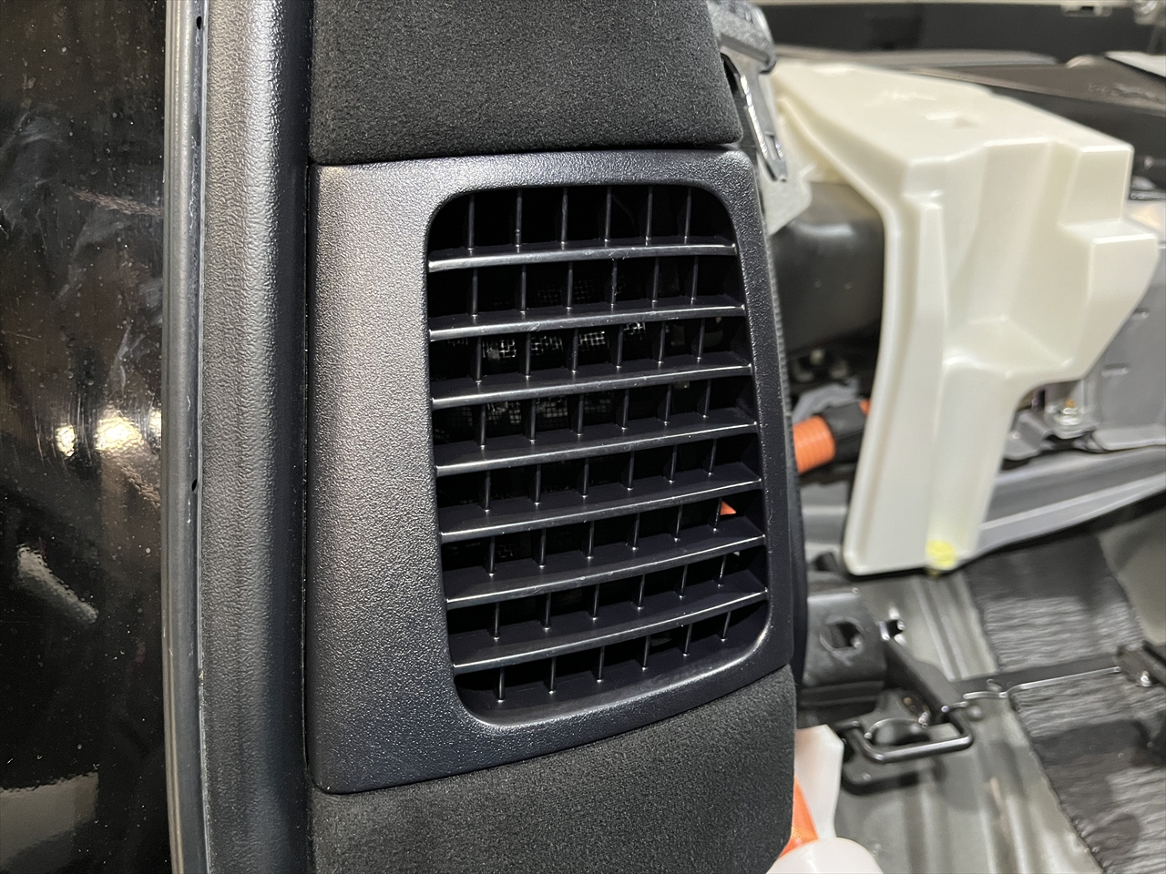 車内クリーニング(ペット臭・芳香剤・タバコ臭等)