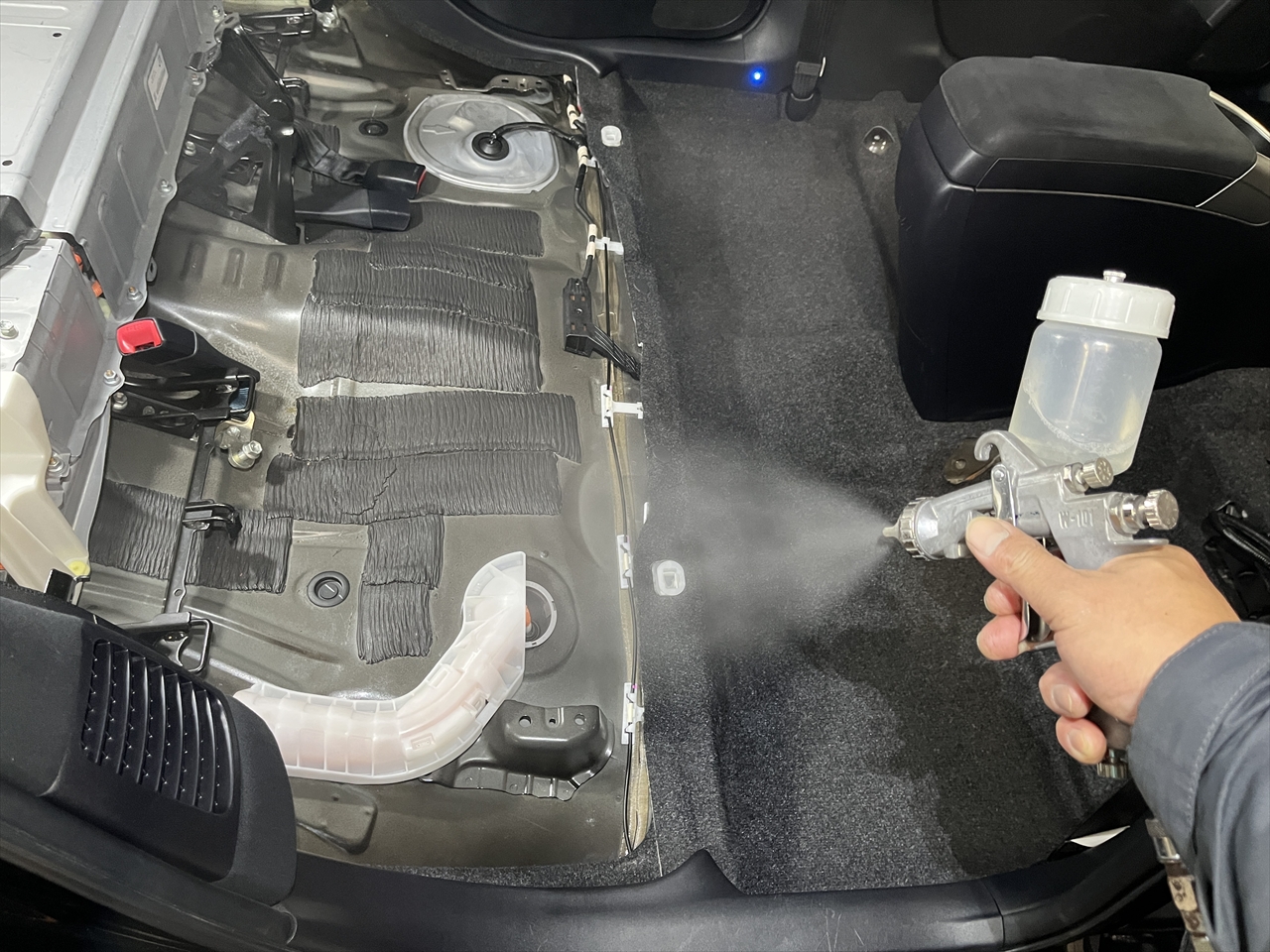 車内クリーニング(ペット臭・芳香剤・タバコ臭等)