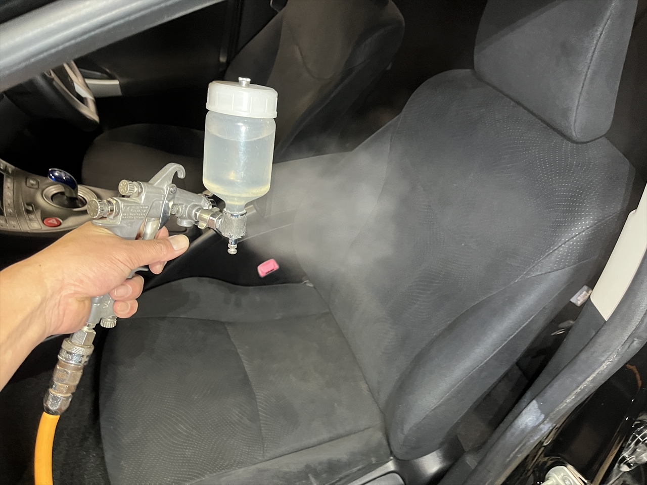 車内クリーニング(ペット臭・芳香剤・タバコ臭等)