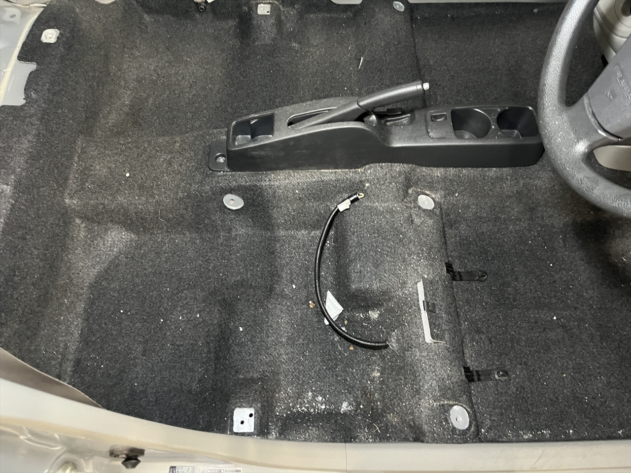 車内クリーニング (タバコ臭)