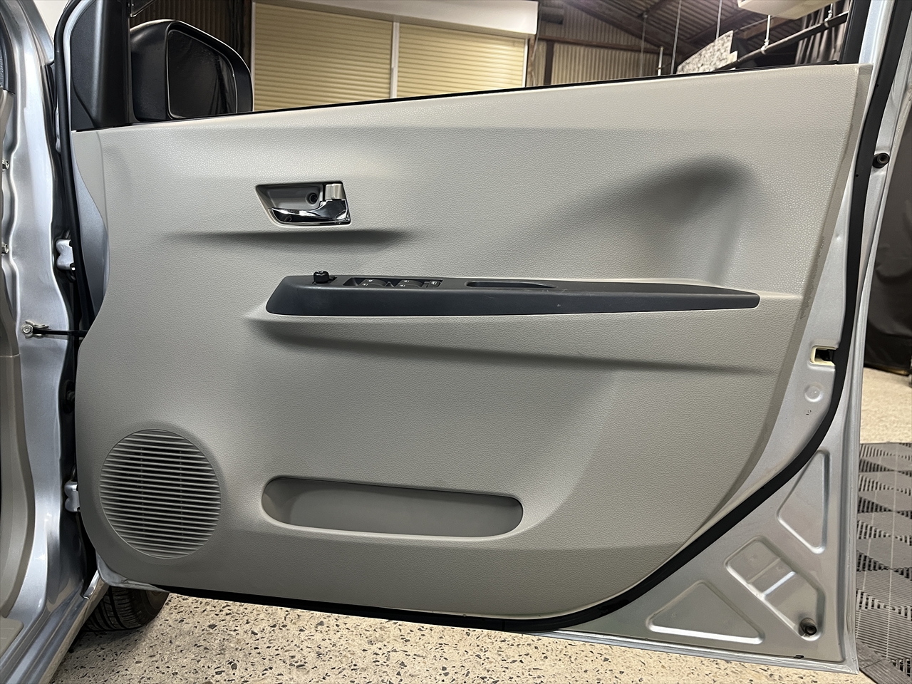 車内クリーニング (タバコ臭)