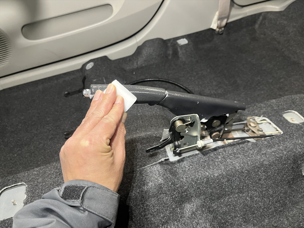 車内クリーニング (タバコ臭)