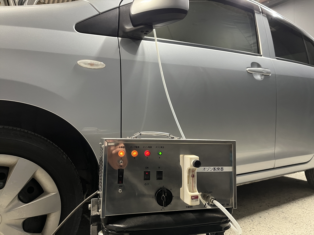 車内クリーニング (タバコ臭)