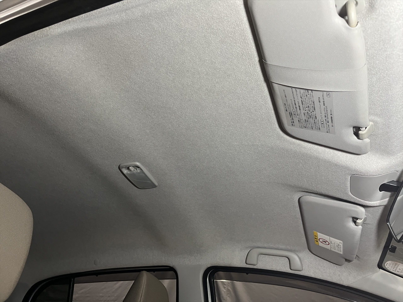 車内クリーニング (タバコ臭)