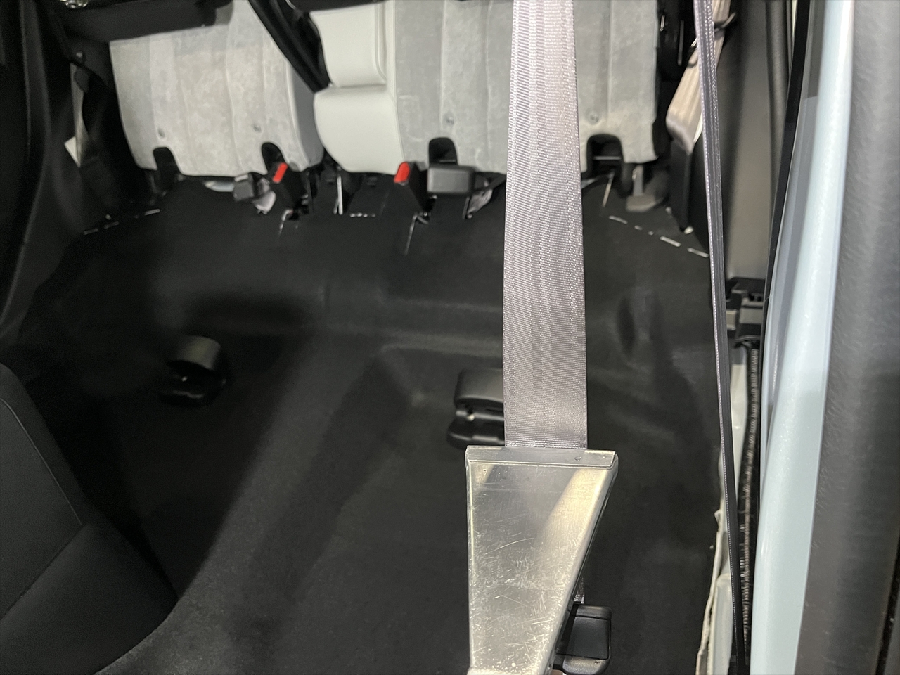 車内クリーニング (嘔吐 シート周り)