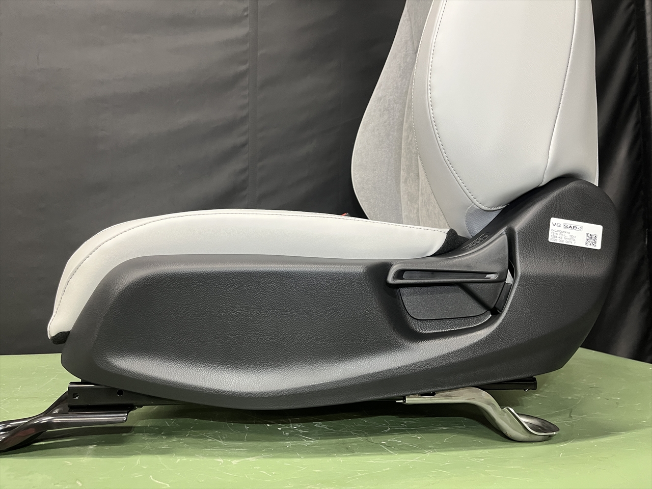 車内クリーニング (嘔吐 シート周り)