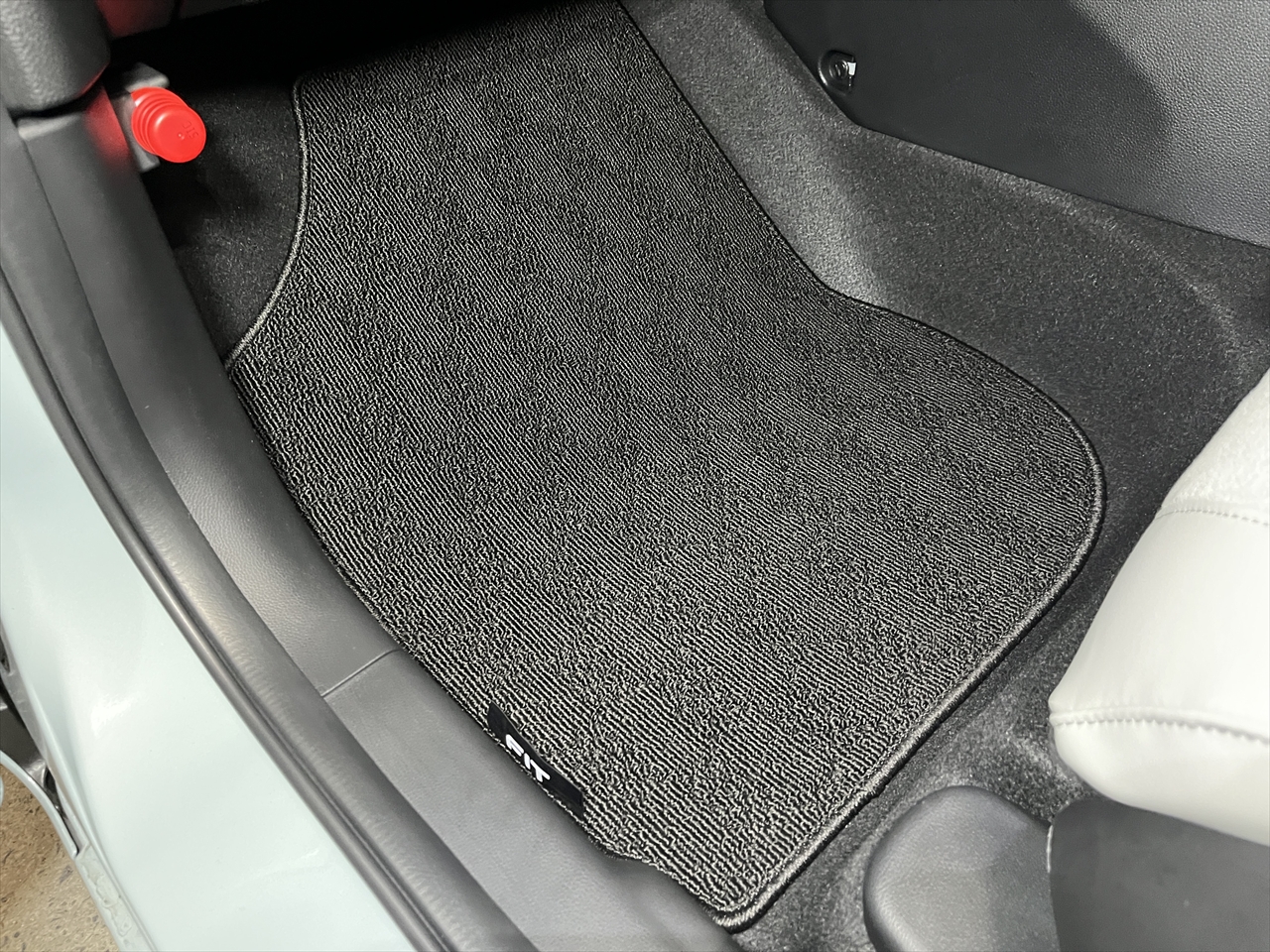 車内クリーニング (嘔吐 シート周り)