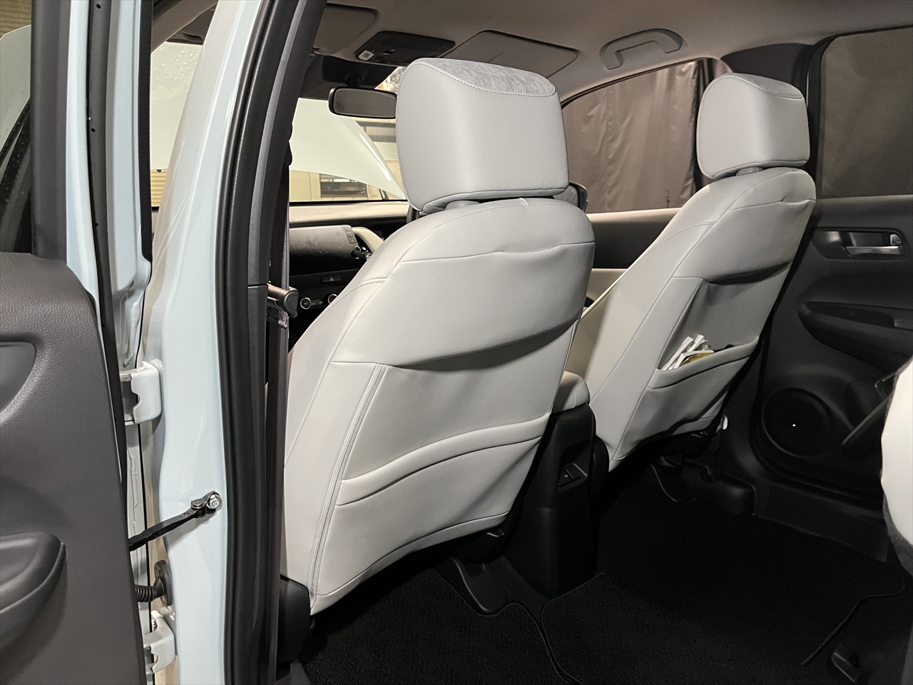 車内クリーニング (嘔吐 シート周り)