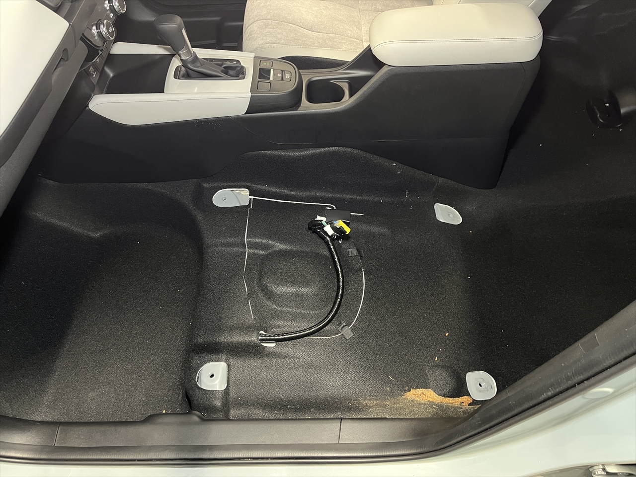 車内クリーニング (嘔吐 シート周り)