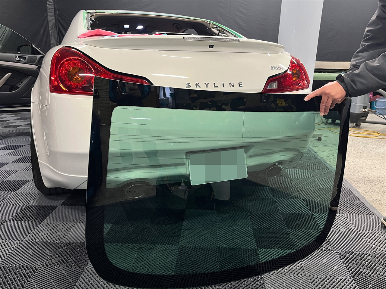 リアガラス交換