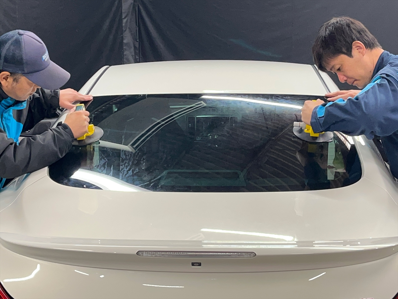 リアガラス交換