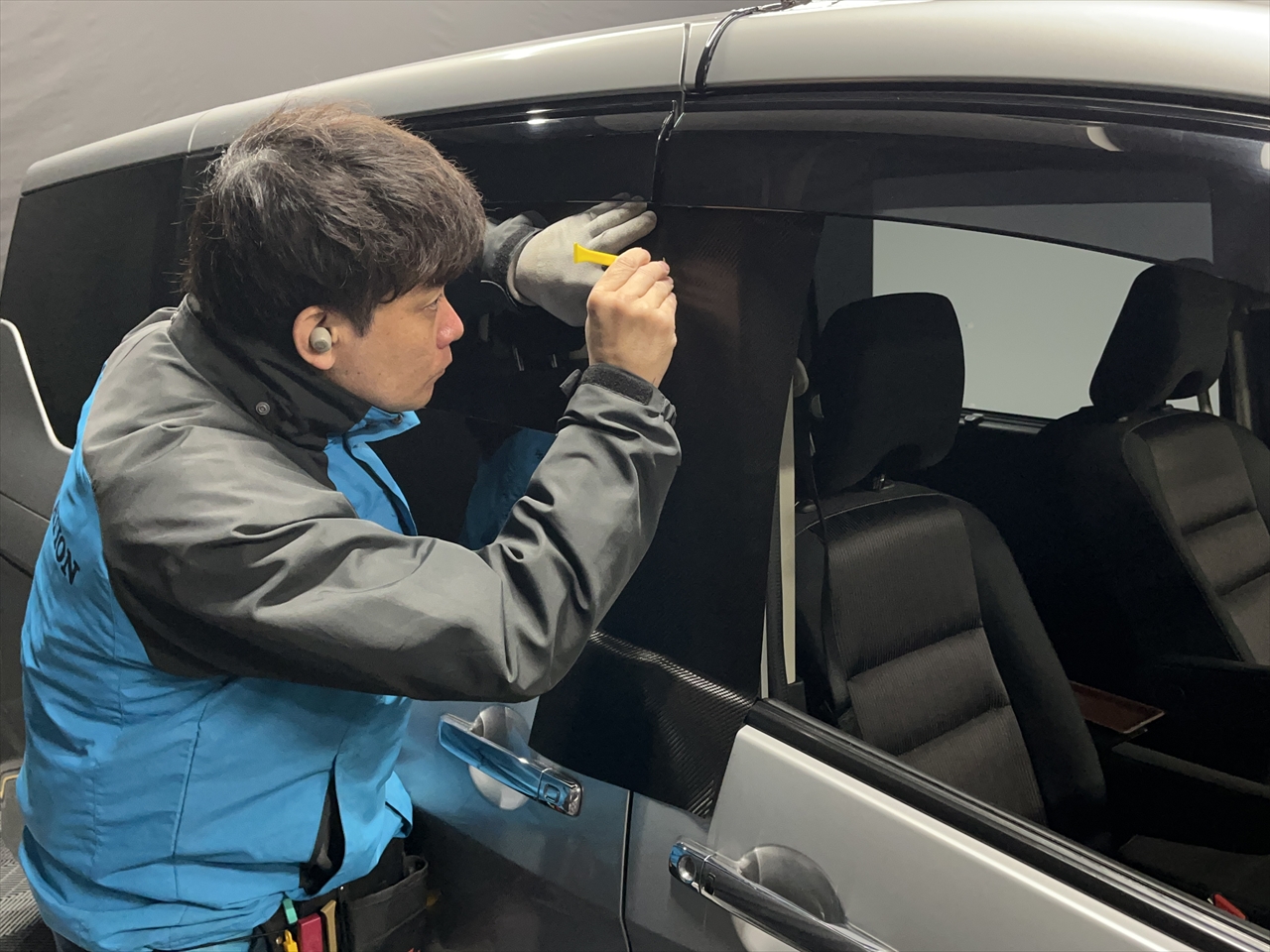 カーラッピングフィルム(ピラー)