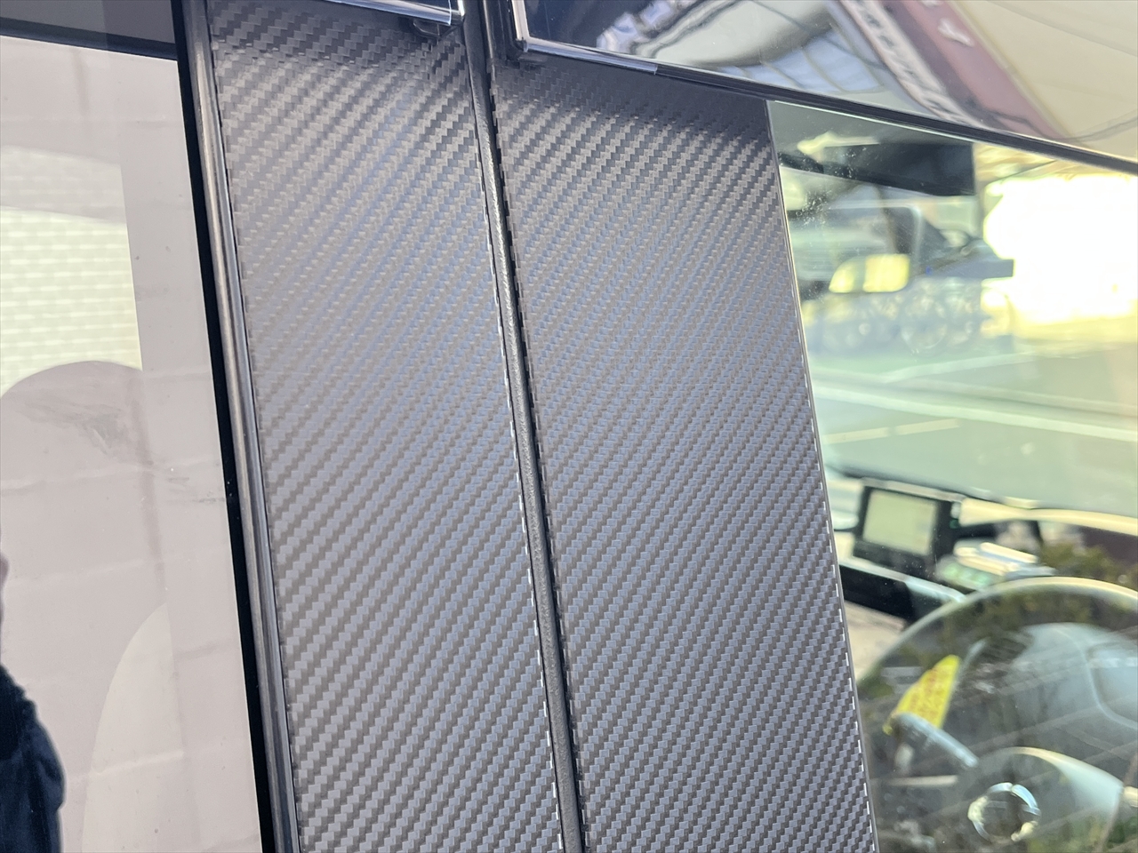 カーラッピングフィルム(ピラー)