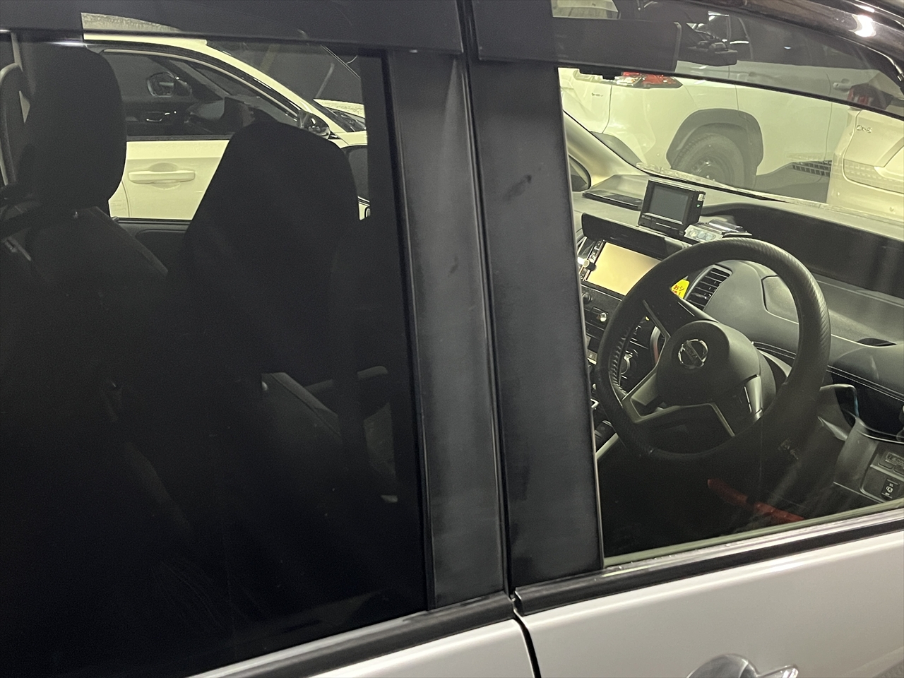 カーラッピングフィルム(ピラー)