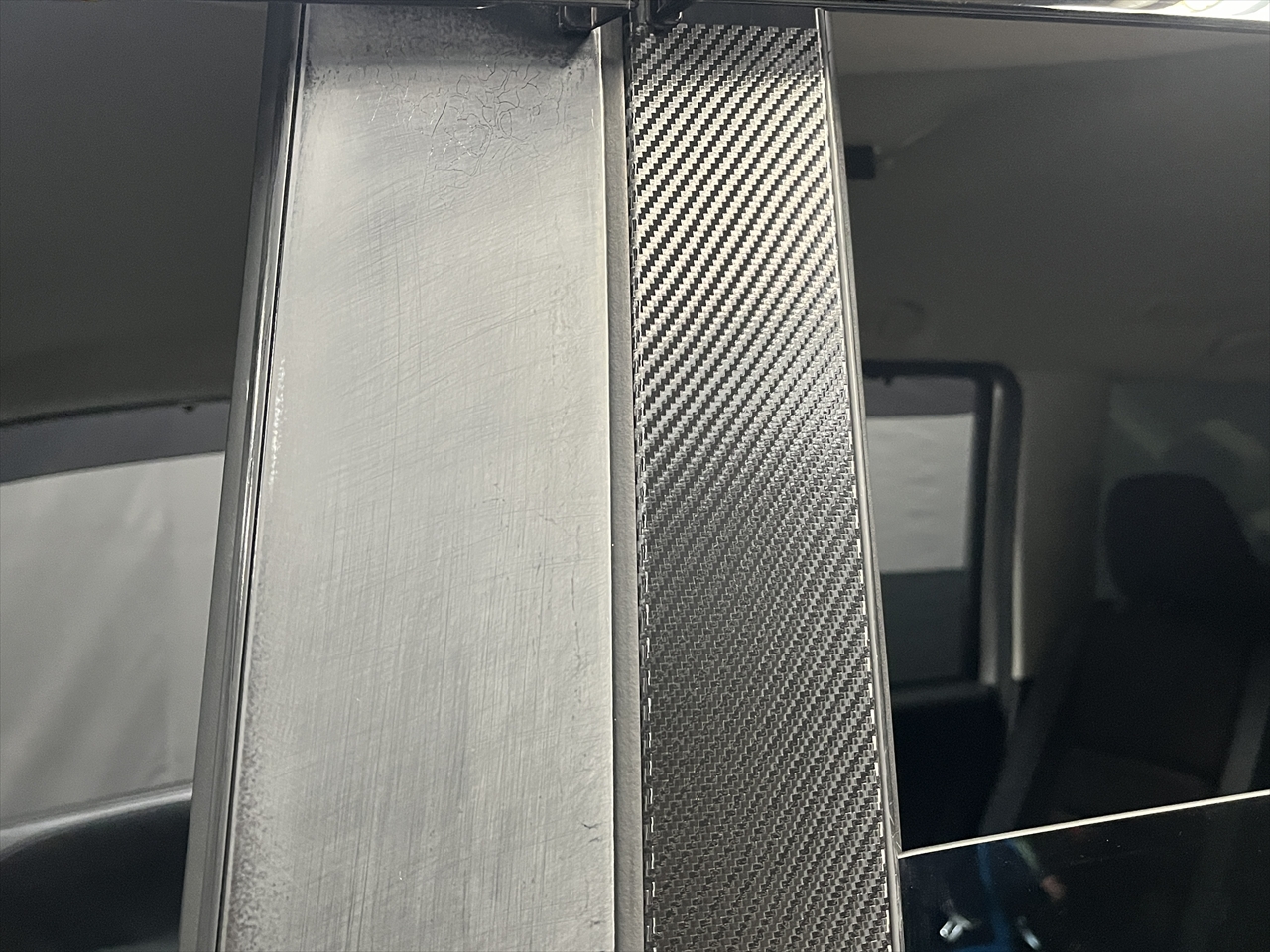 カーラッピングフィルム(ピラー)