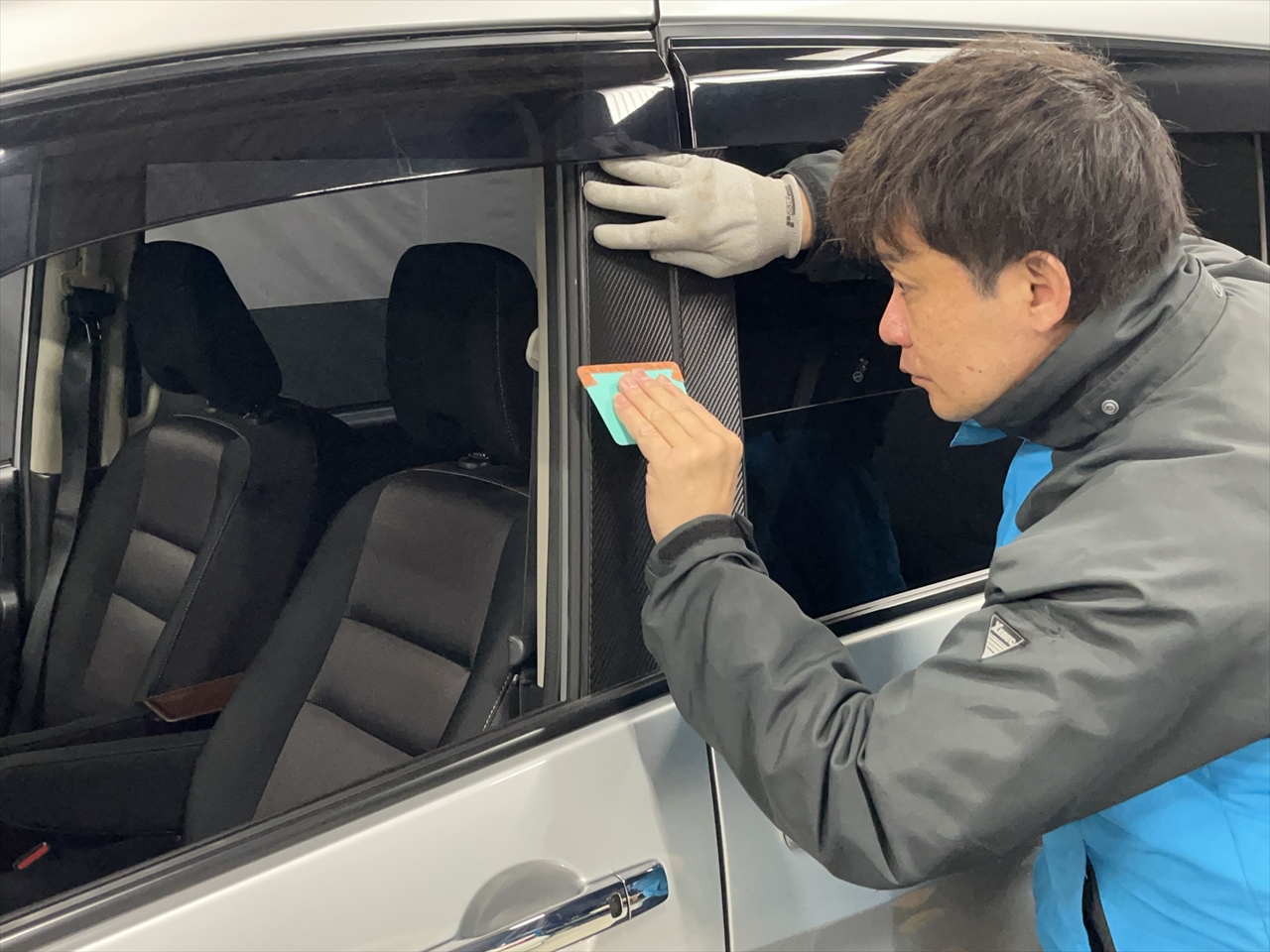 カーラッピングフィルム(ピラー)