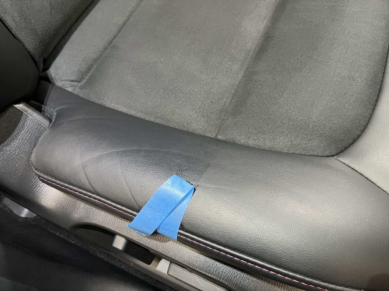 車内クリーニング (お漏らし 運転席シート)