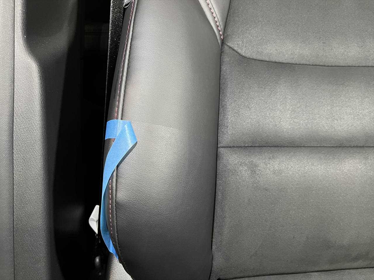 車内クリーニング (お漏らし 運転席シート)