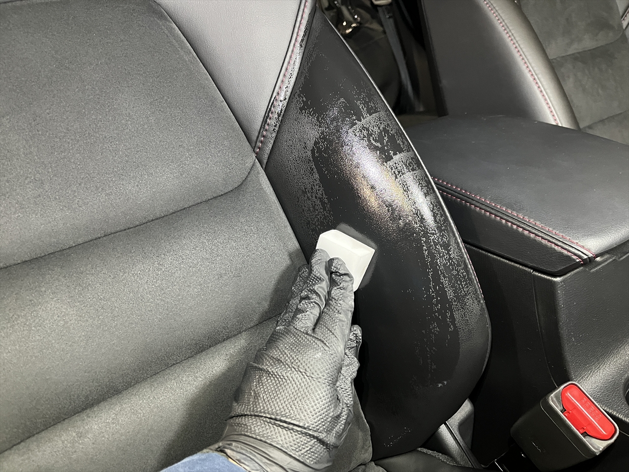車内クリーニング (お漏らし 運転席シート)