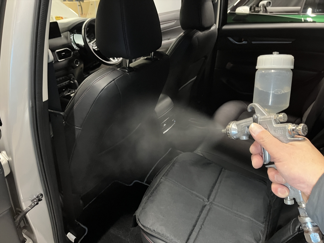 車内クリーニング (お漏らし 運転席シート)