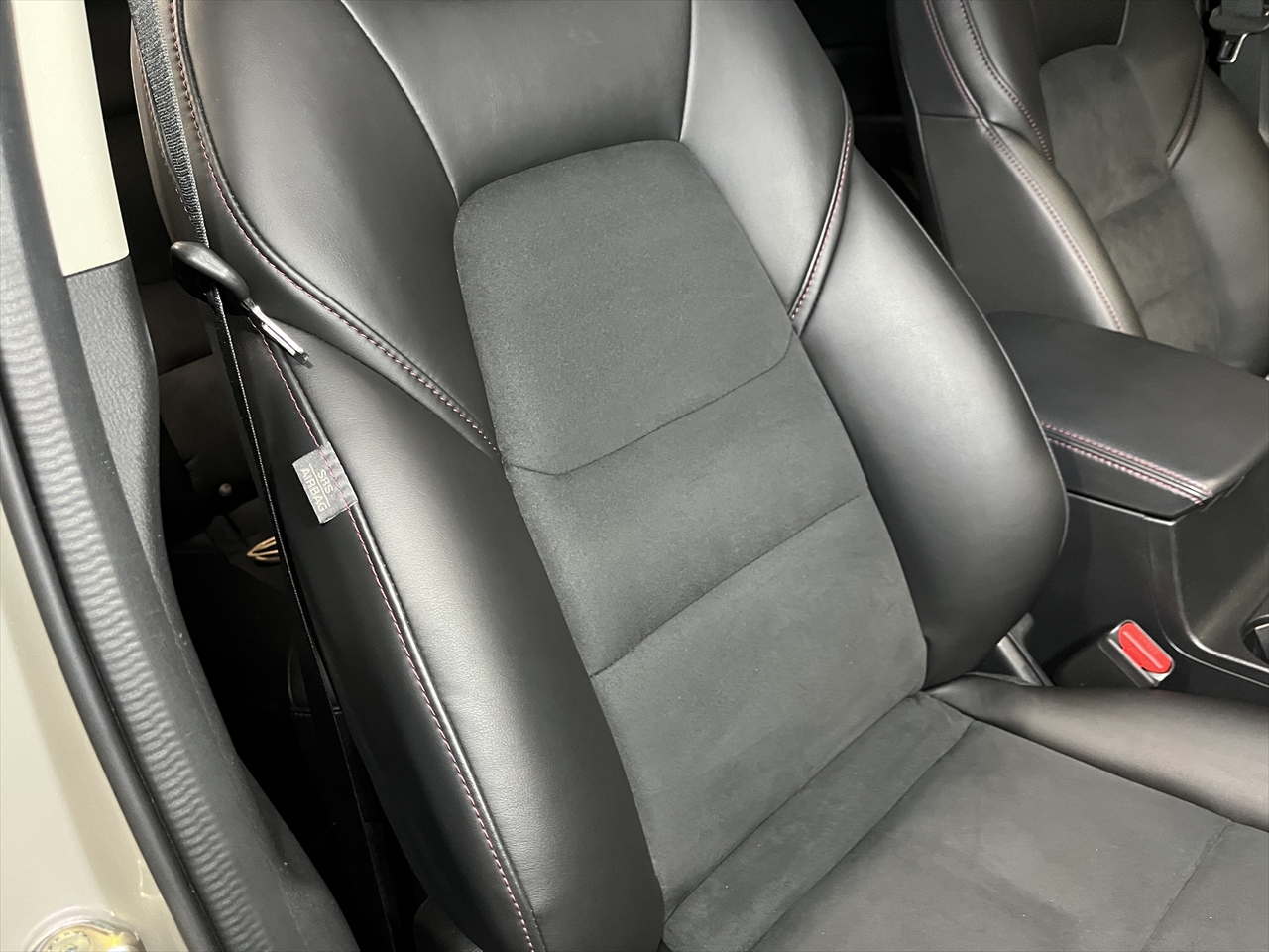 車内クリーニング (お漏らし 運転席シート)