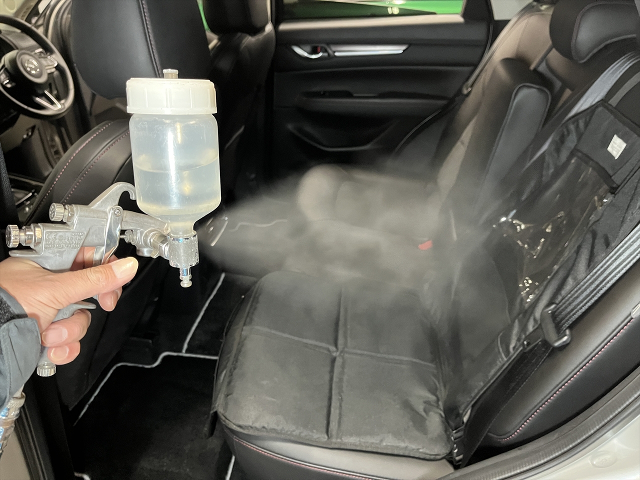 車内クリーニング (お漏らし 運転席シート)