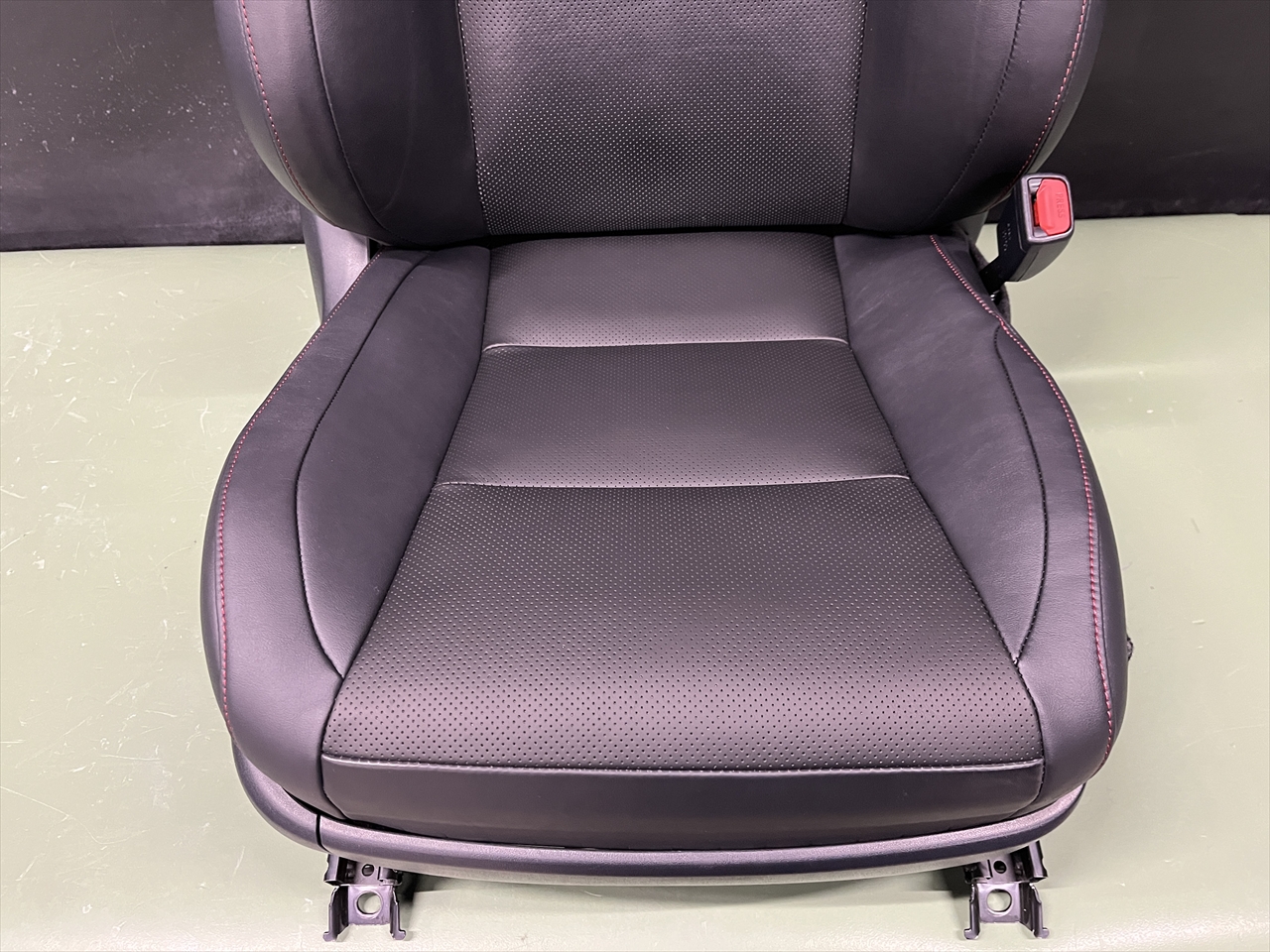 内装リペア・修理(シート張替え)