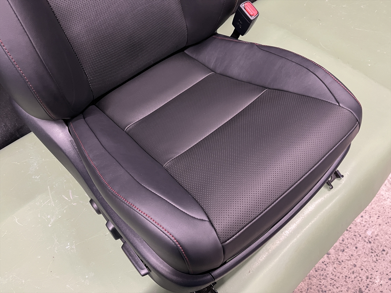 内装リペア・修理(シート張替え)