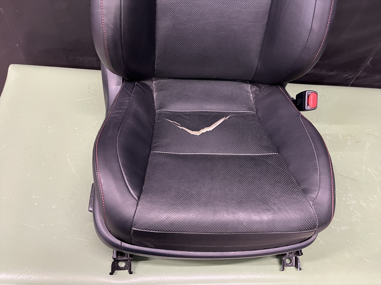 内装リペア・修理(シート張替え)