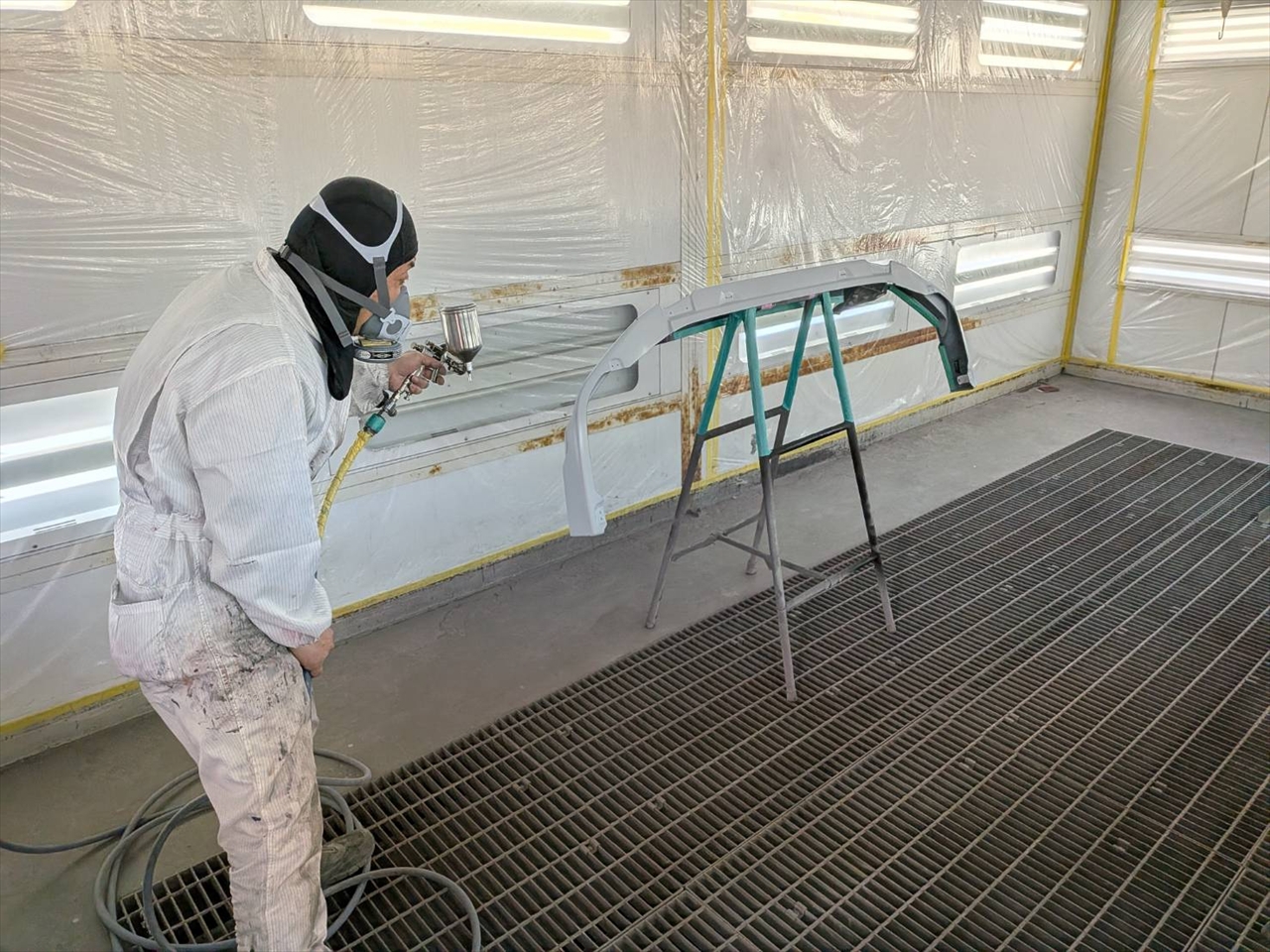 カスタムエアロパーツ塗装取付・マフラー交換