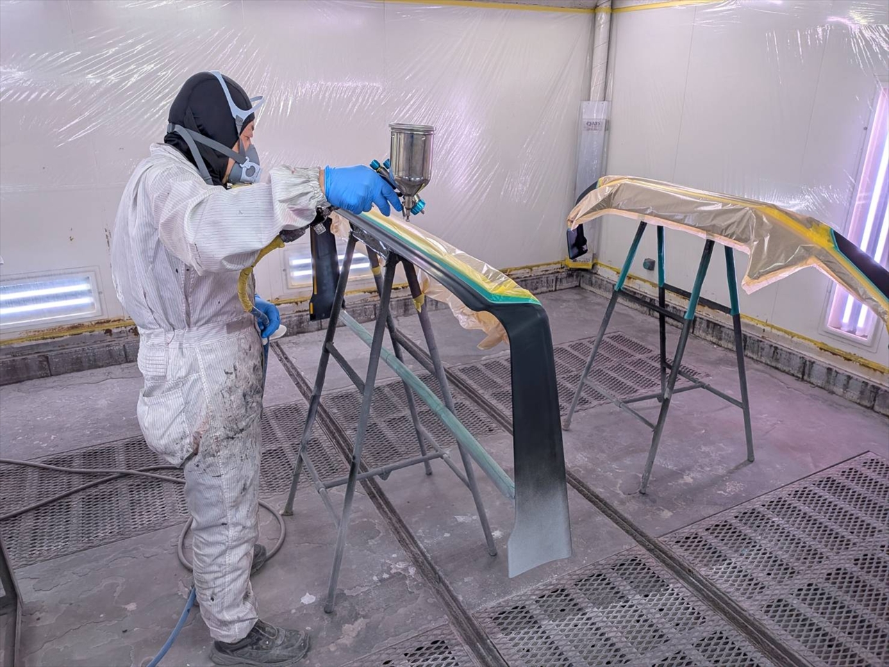 カスタムエアロパーツ塗装取付・マフラー交換