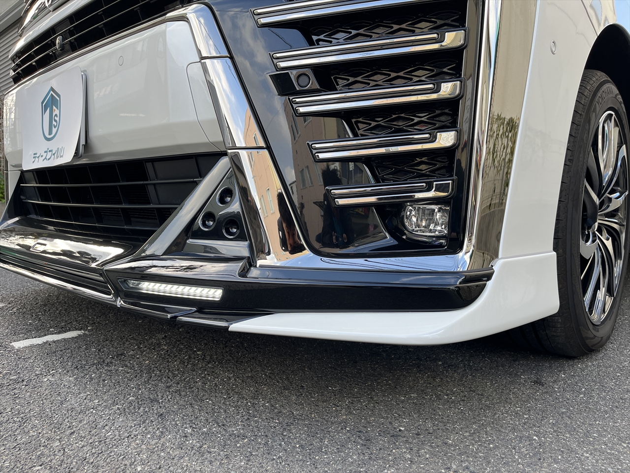 カスタムエアロパーツ塗装取付・マフラー交換