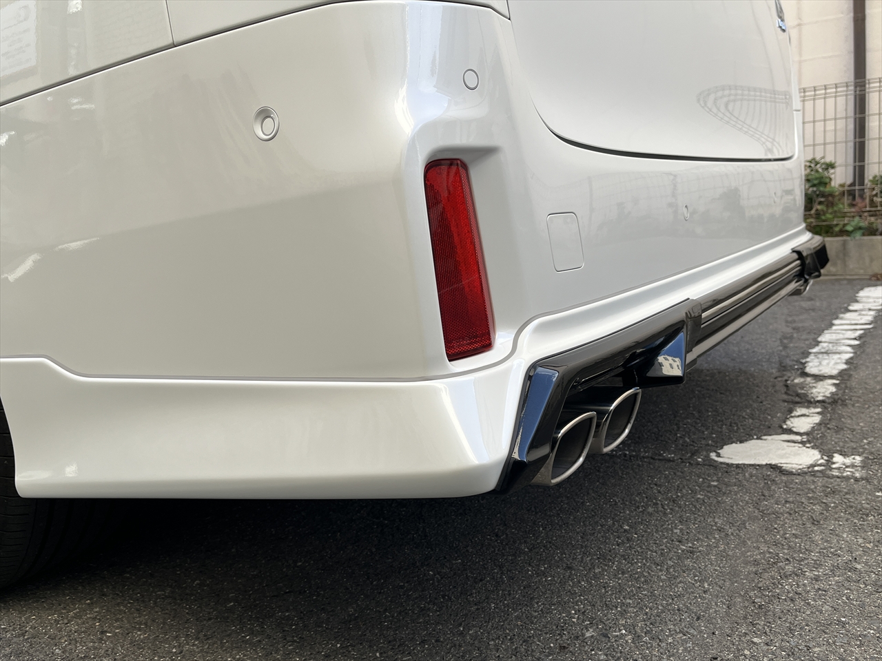 カスタムエアロパーツ塗装取付・マフラー交換