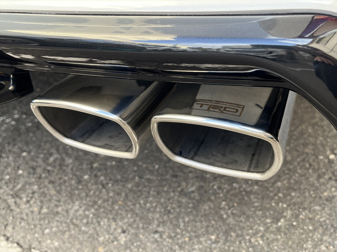 カスタムエアロパーツ塗装取付・マフラー交換