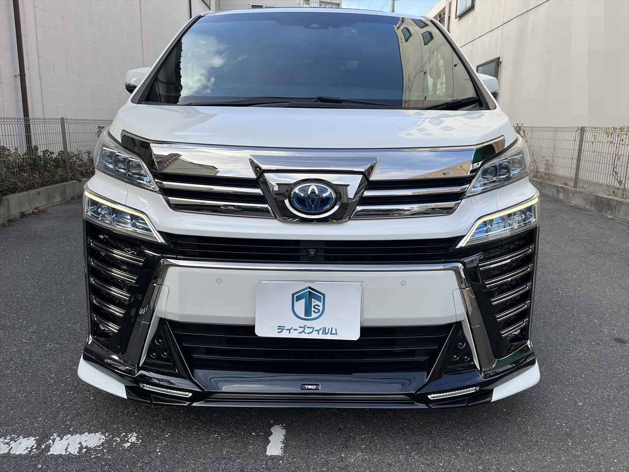 カスタムエアロパーツ塗装取付・マフラー交換