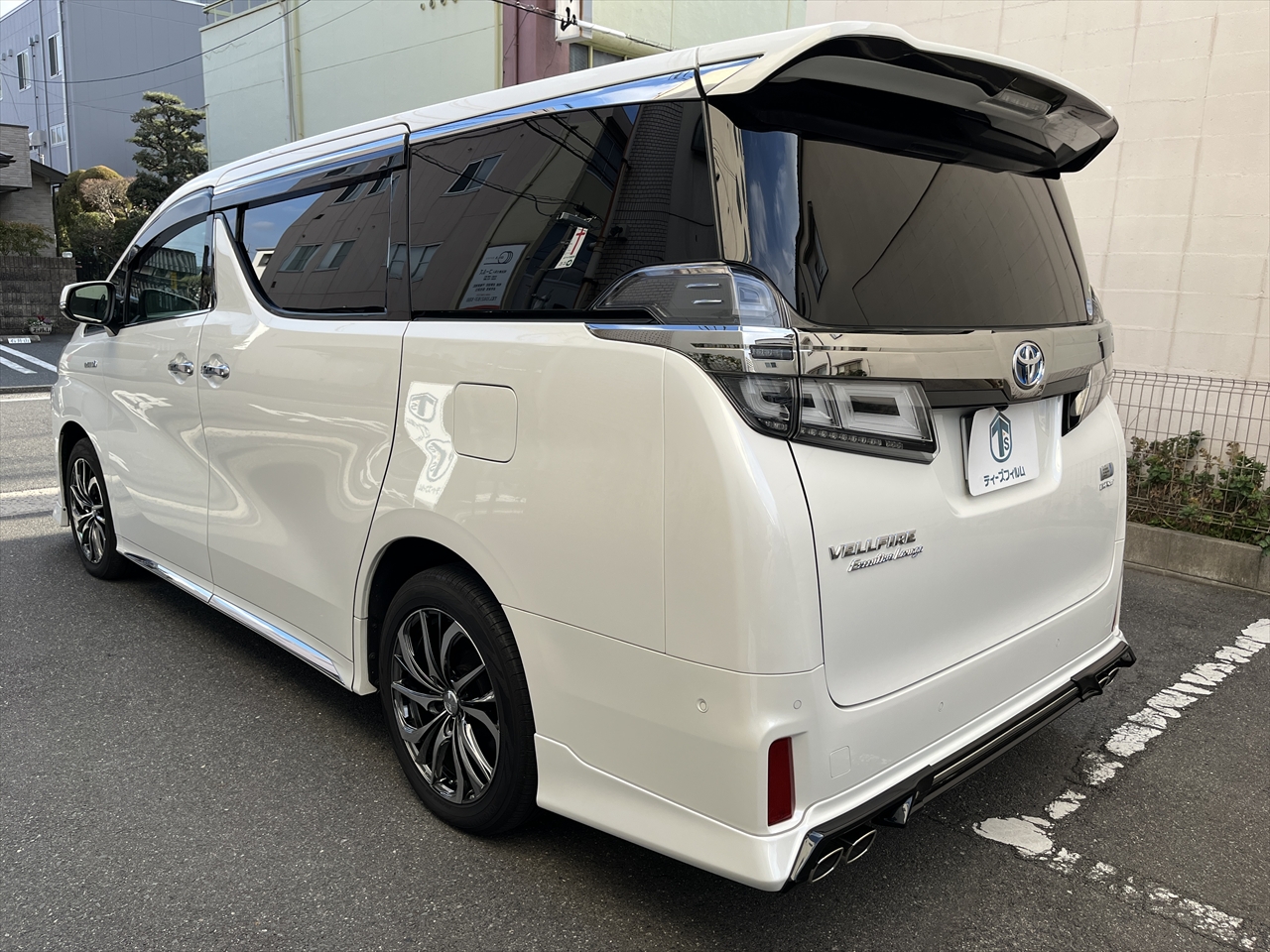 カスタムエアロパーツ塗装取付・マフラー交換