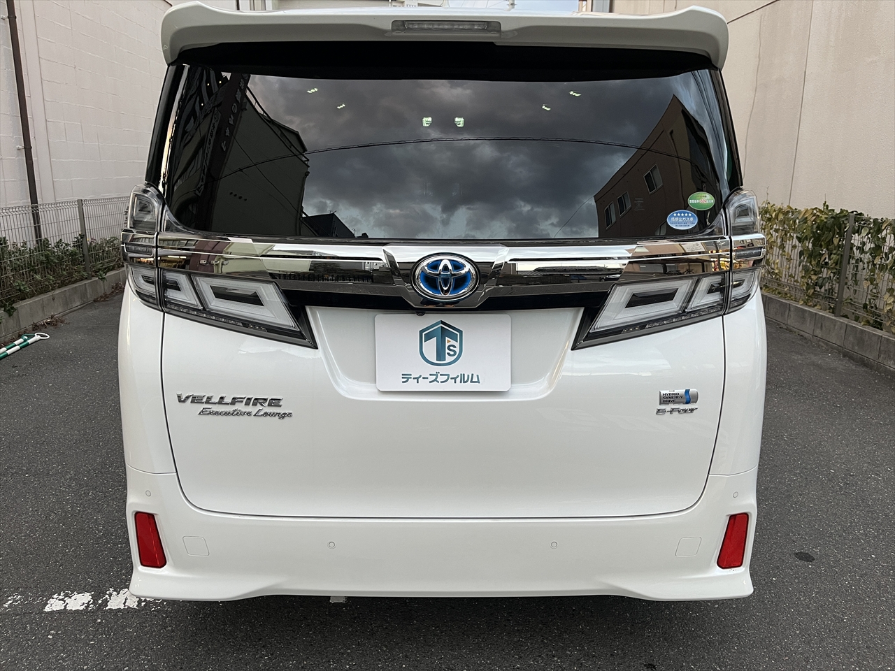 カスタムエアロパーツ塗装取付・マフラー交換