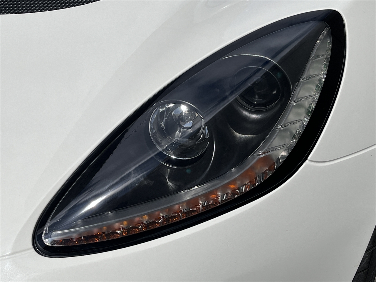 ヘッドライト磨き(研磨)・プロテクションフィルム