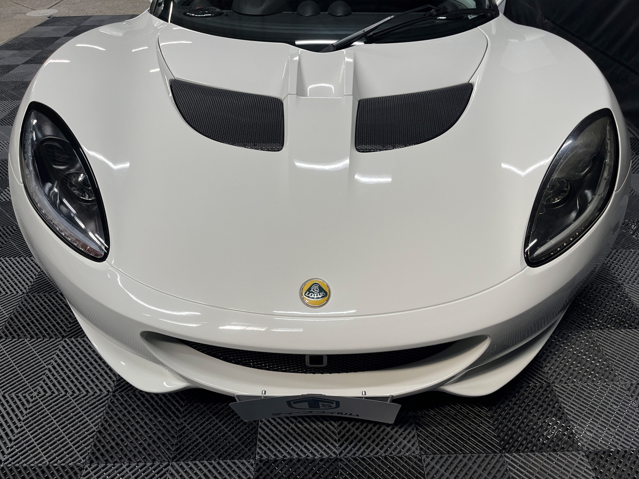 ヘッドライト磨き(研磨)・プロテクションフィルム