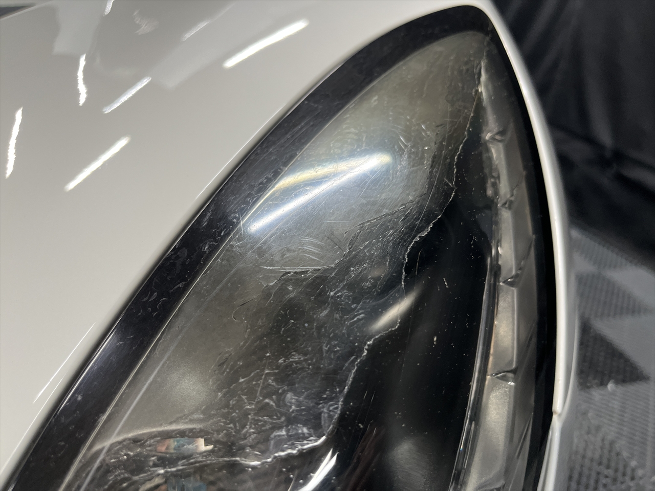 ヘッドライト磨き(研磨)・プロテクションフィルム