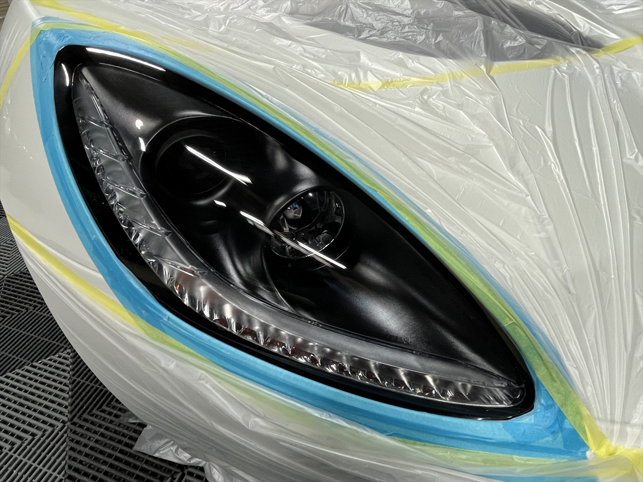 ヘッドライト磨き(研磨)・プロテクションフィルム