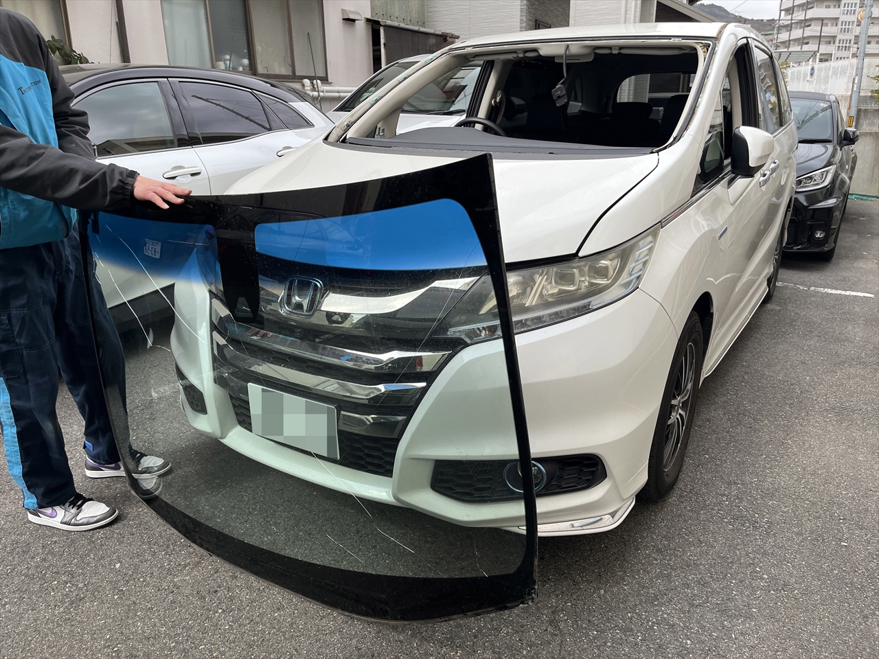 フロントガラス交換・修理