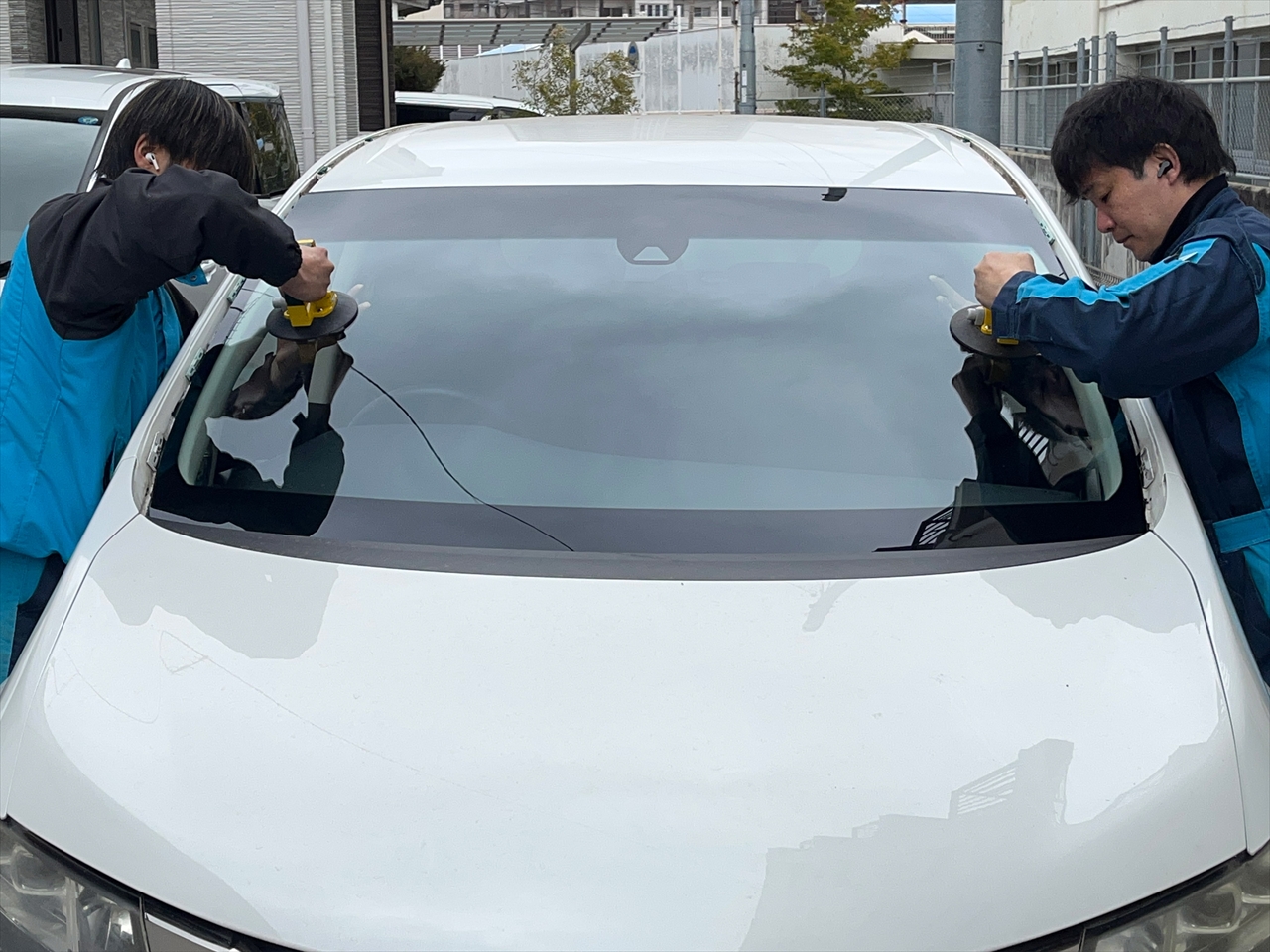 フロントガラス交換・修理