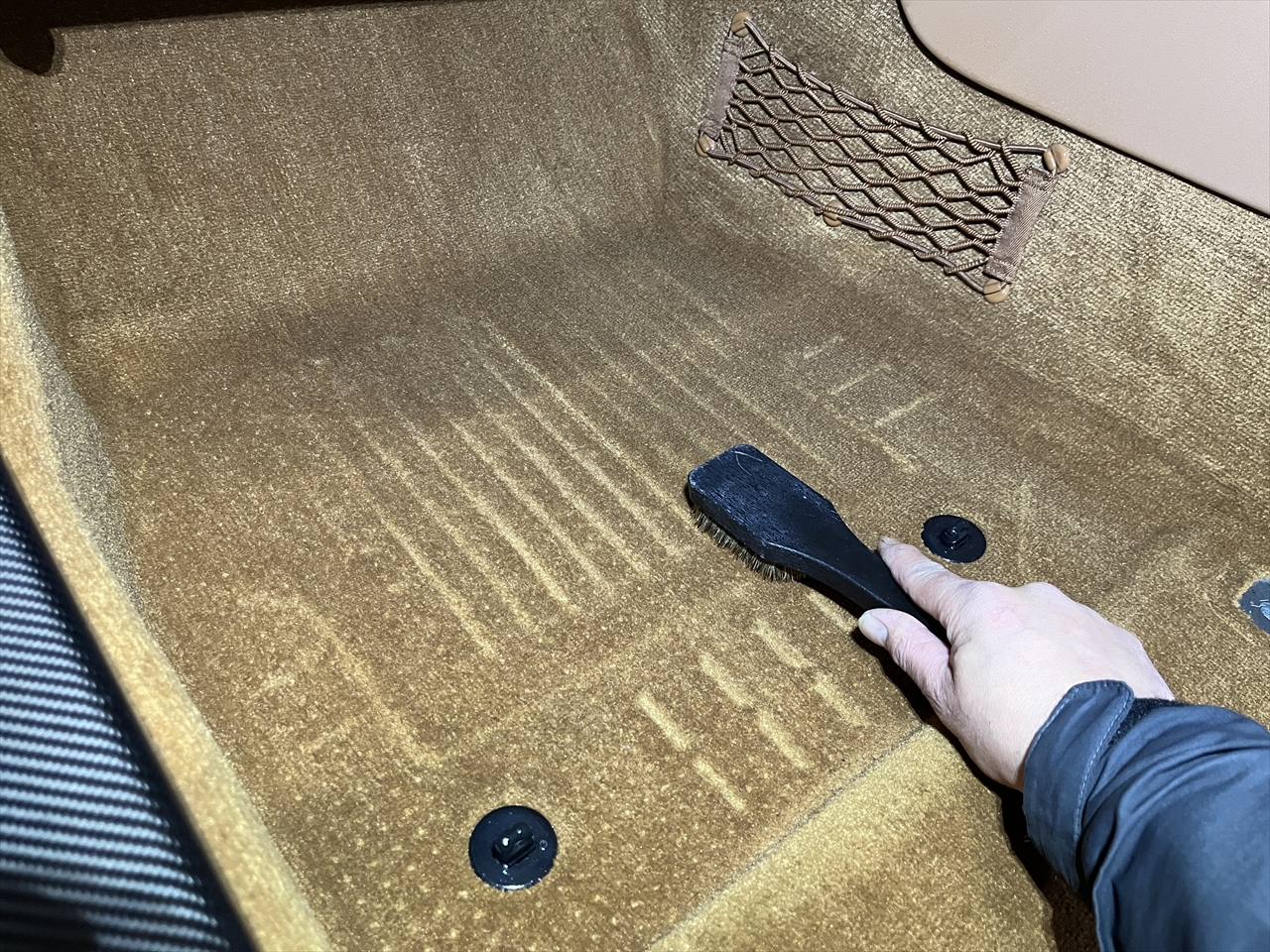 車内クリーニング (タバコ臭)