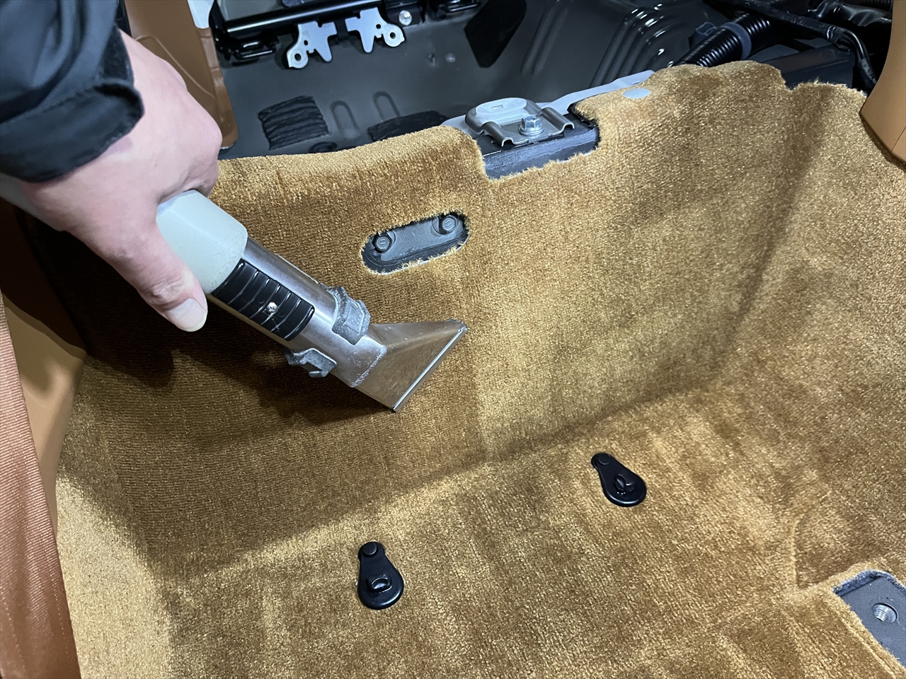 車内クリーニング (タバコ臭)