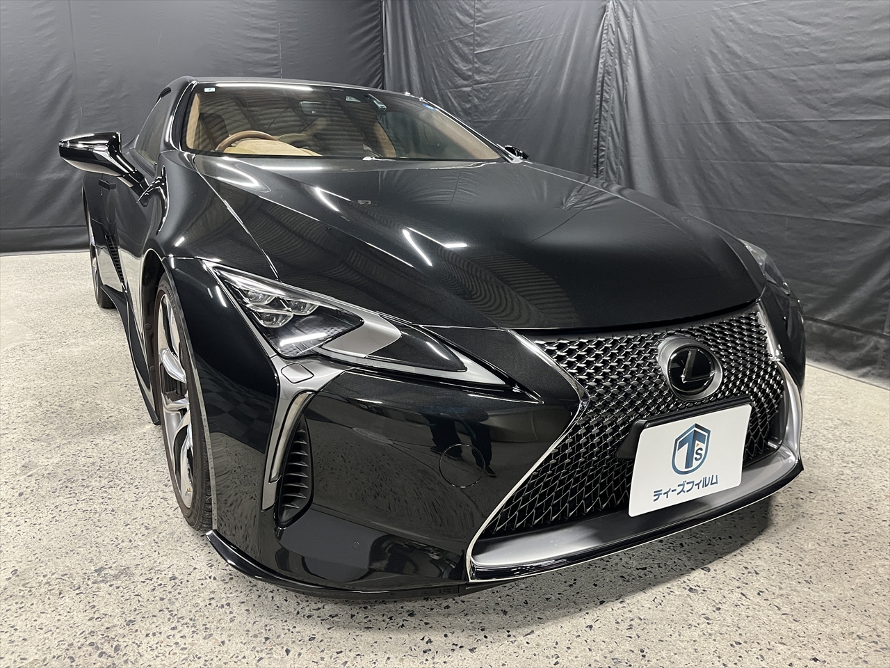 車内クリーニング (タバコ臭)