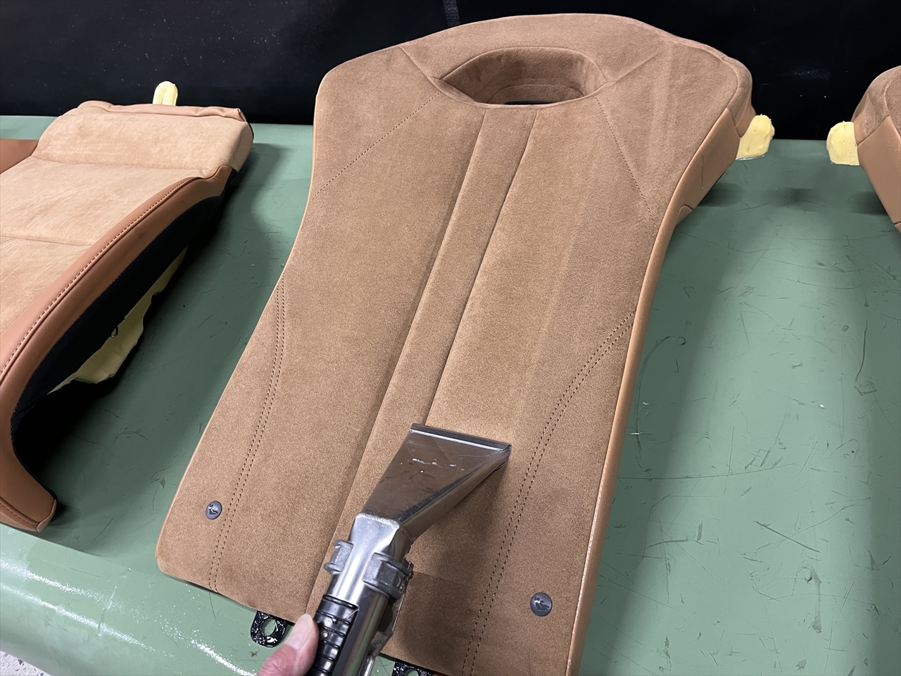 車内クリーニング (タバコ臭)