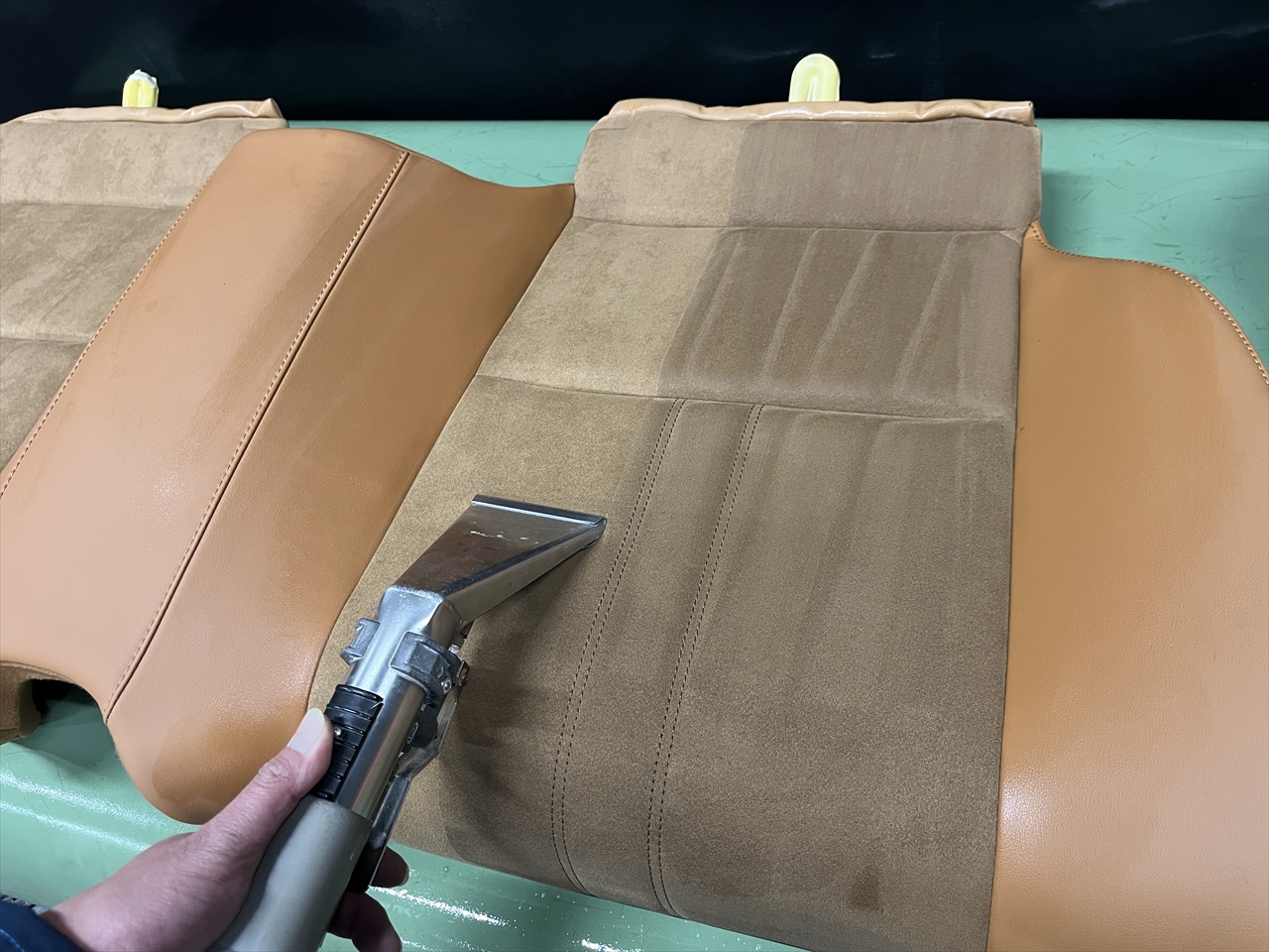 車内クリーニング (タバコ臭)